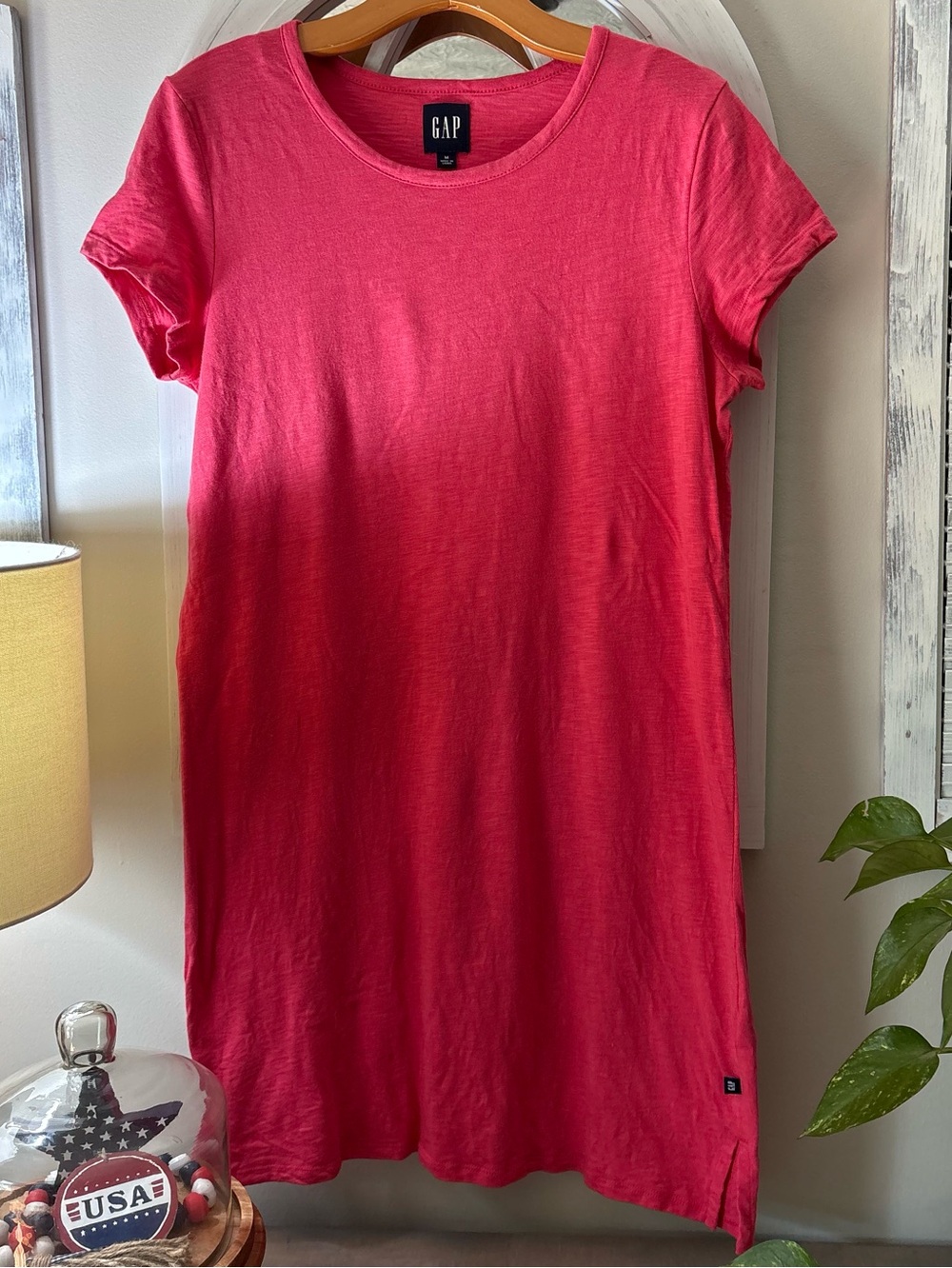 GAP Classic Crewneck T-Shirt Dress - Pinky reddish color! sz m. EUC